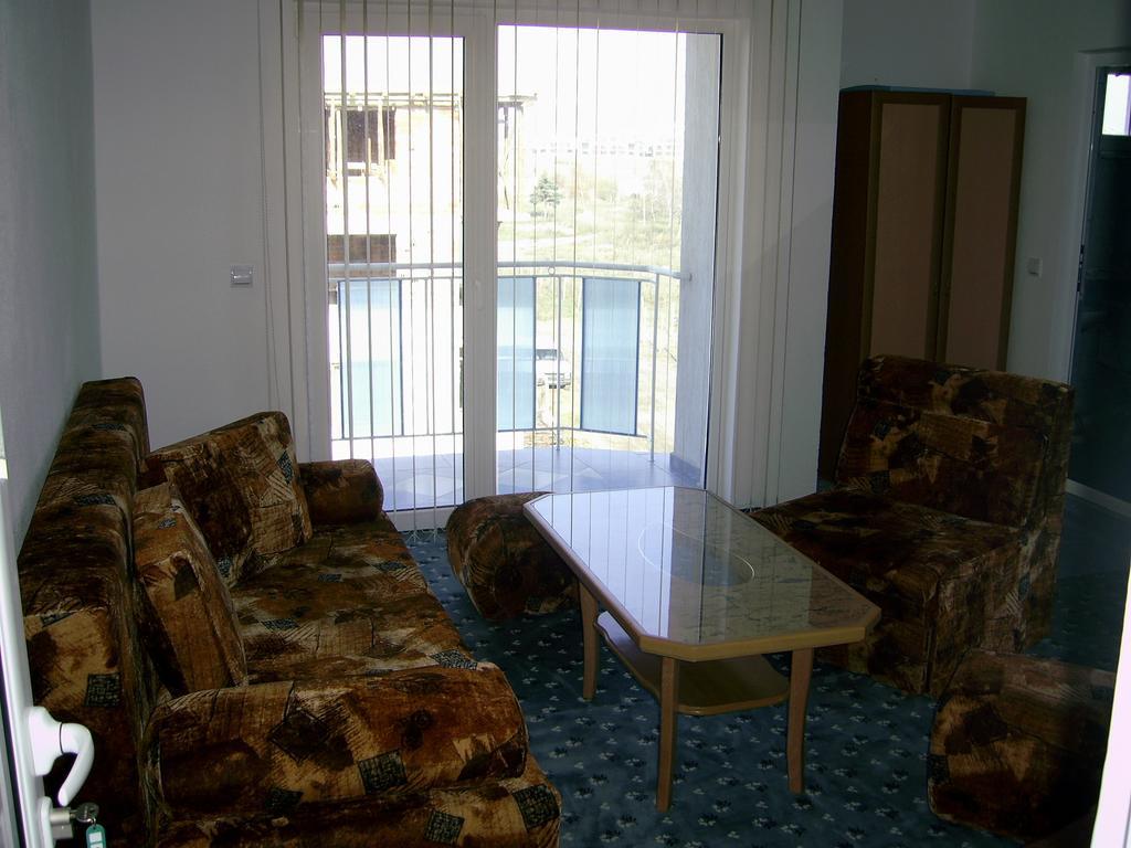 Sianie Guest House Ravda Exteriér fotografie