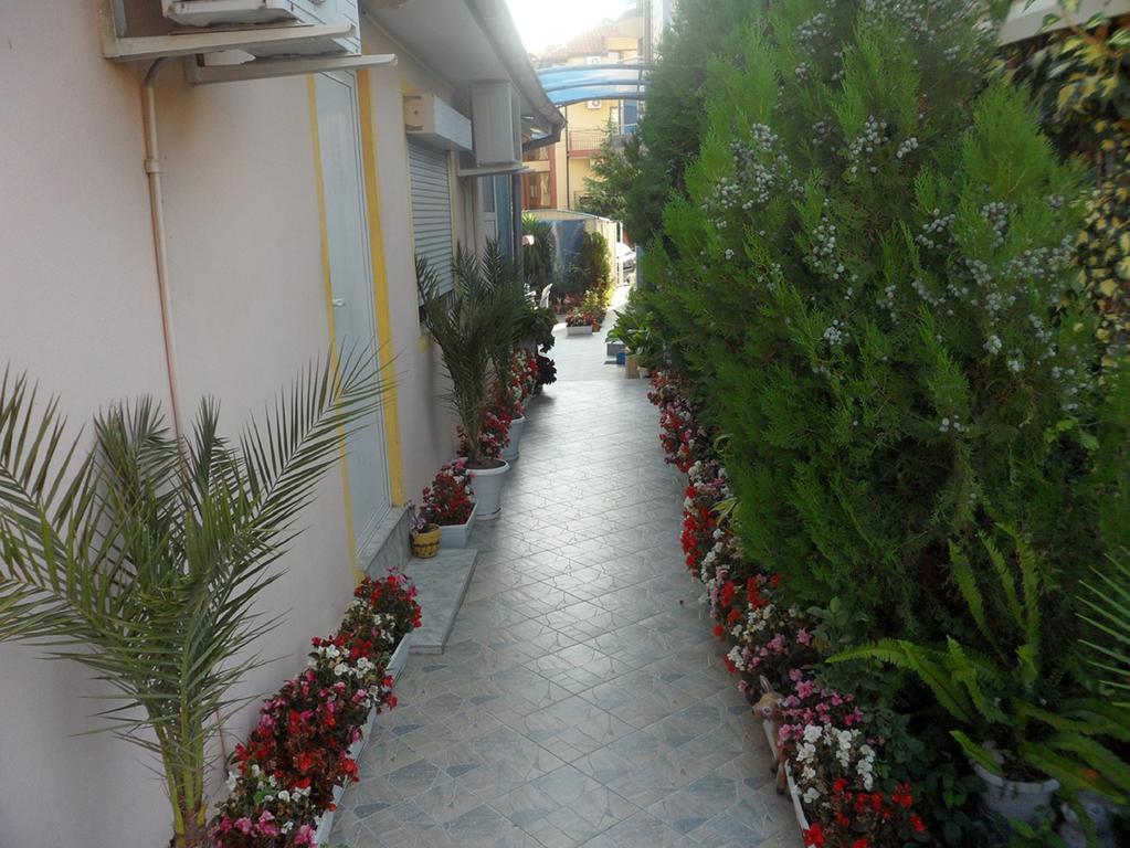 Sianie Guest House Ravda Exteriér fotografie