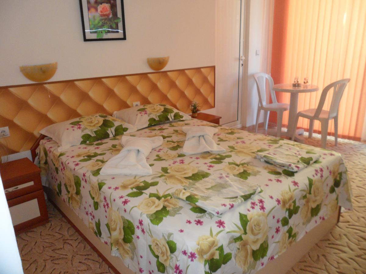 Sianie Guest House Ravda Exteriér fotografie