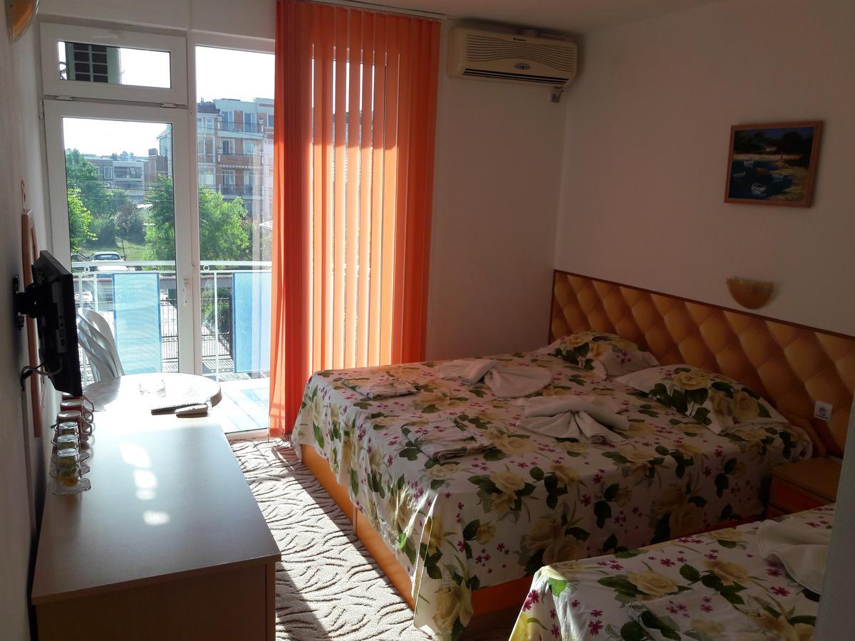 Sianie Guest House Ravda Exteriér fotografie